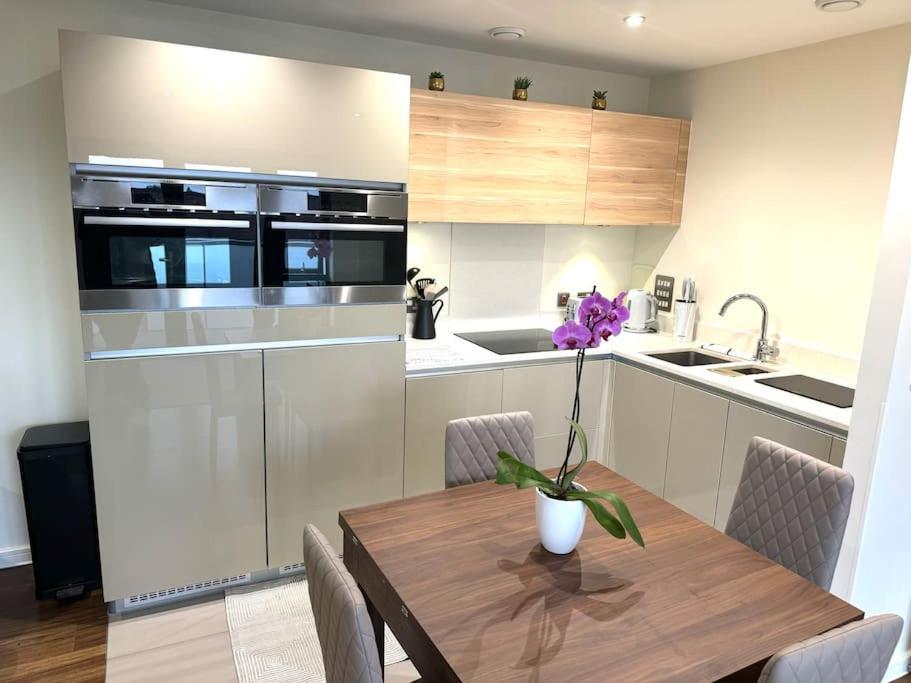 Beautiful 1 Bedroom Flat Near Wembley Stadium Apartment Brent