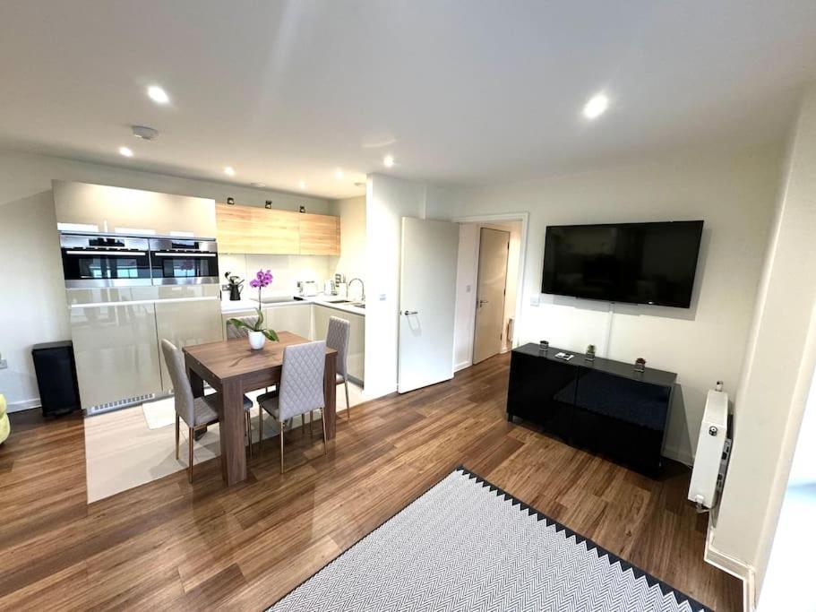 Beautiful 1 Bedroom Flat Near Wembley Stadium