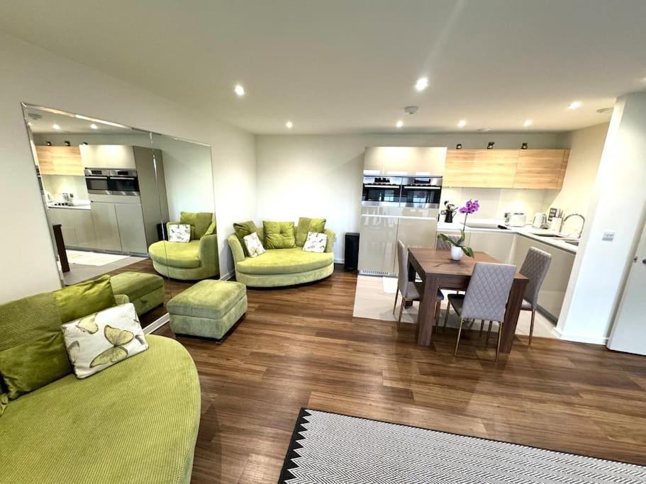Beautiful 1 Bedroom Flat Near Wembley Stadium Apartment *
